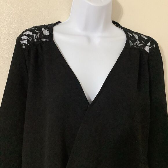 Bobeau Black Lace Cutout Boho Witchy Dark Flowy Hippie Casual Peasant Blouse M - Picture 2 of 9